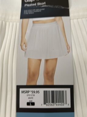 GAPfit White Pleated Skort